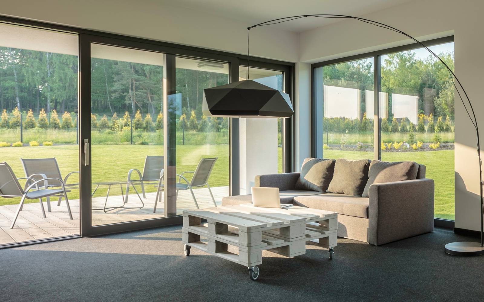 Devis gratuit pour remplacer une vitrine cassée à Bolbec 76210 en Haute-Normandie